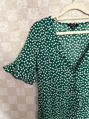 Maxi Green Daisy Print Button Down Women’s Dress Girly Flutter Dress